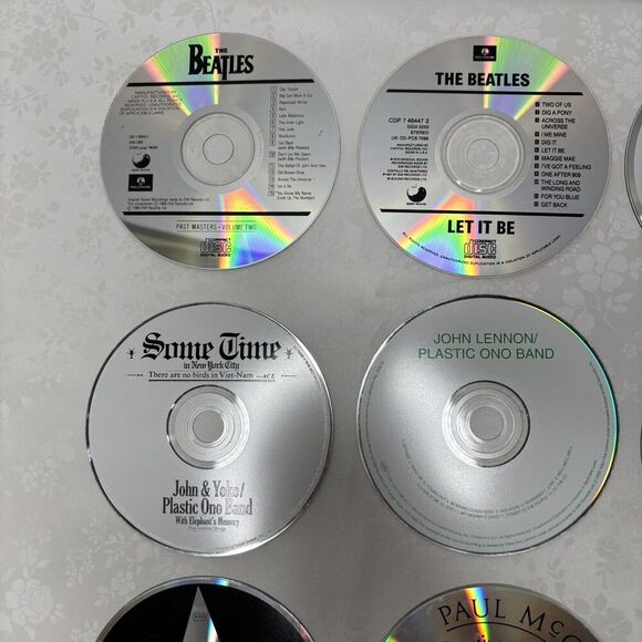 Beatles Cd Lot Of 14. No Cases Just CDs - Picture 4 of 5